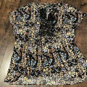 Scoop NYC Short Sleeved Floral Print Shirt